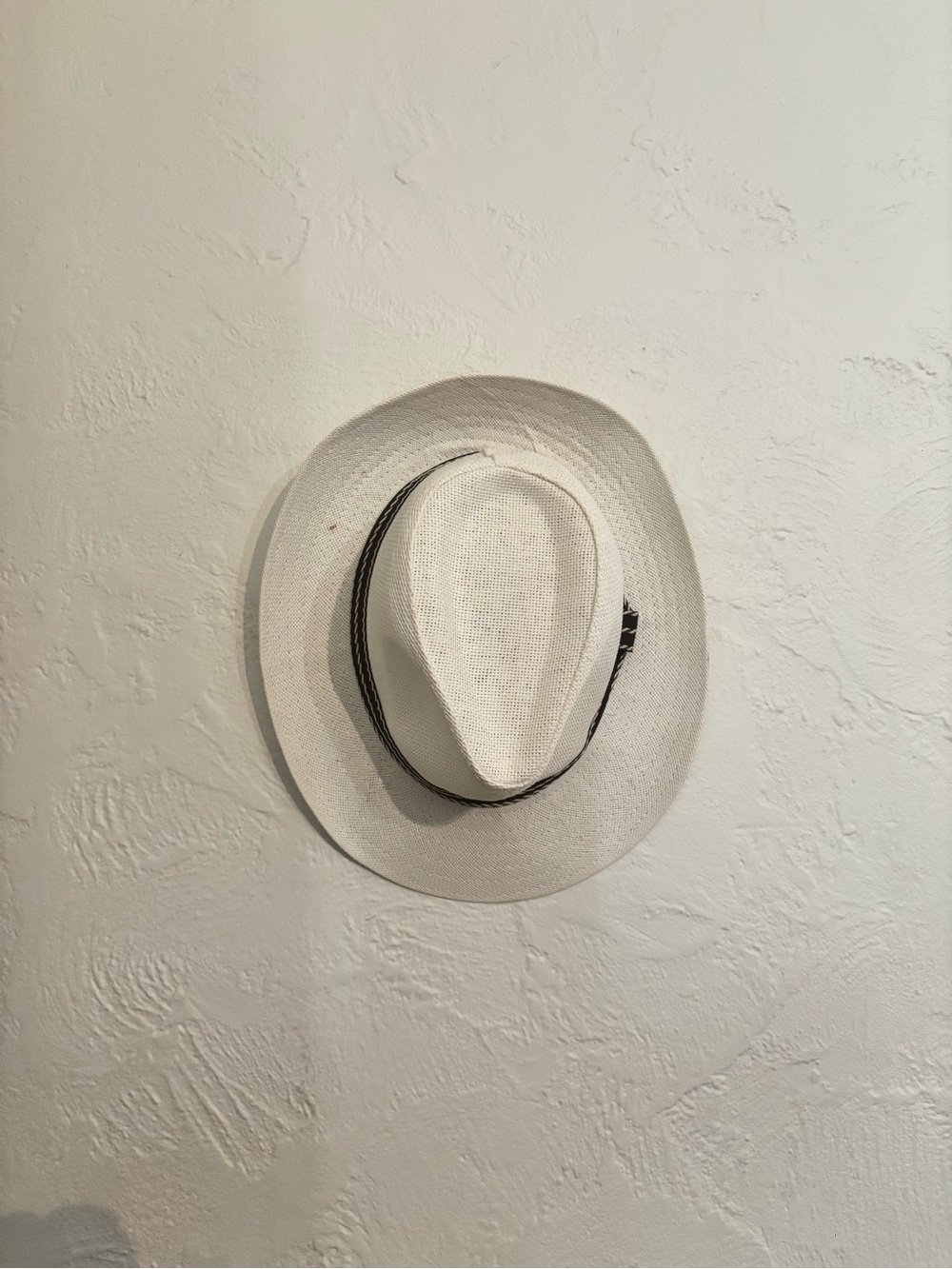 Men's White Straw Fedora Hat with Black Band